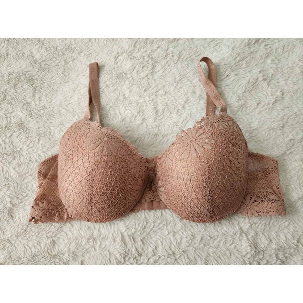 Juicy Couture Women's Nude Pink Floral Lace Push Up Bra Size 38C Underwire...